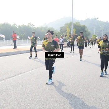 Runner Photo 6923472
