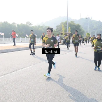 Runner Photo 6923473