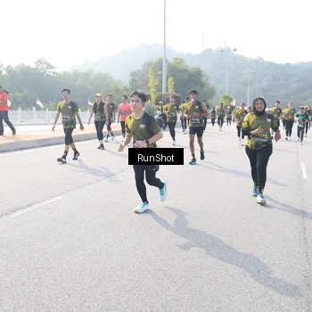 Runner Photo 6923474