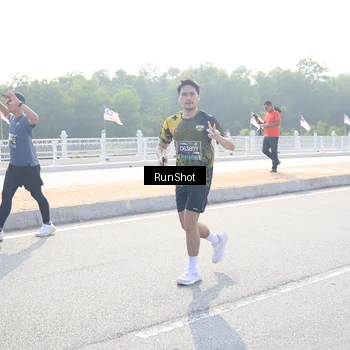 Runner Photo 6923475
