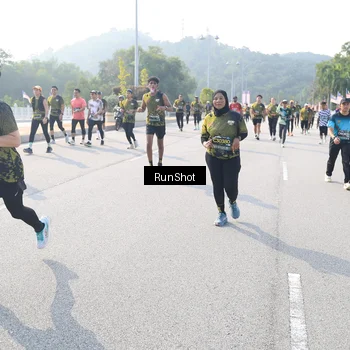 Runner Photo 6923479