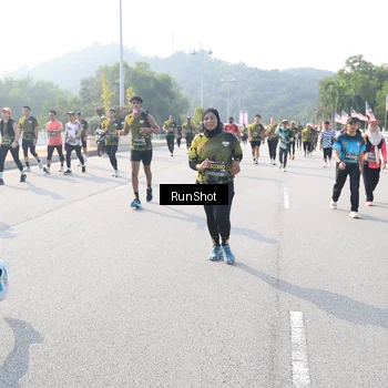 Runner Photo 6923480