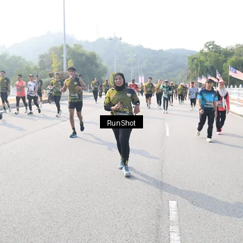 Runner Photo 6923481