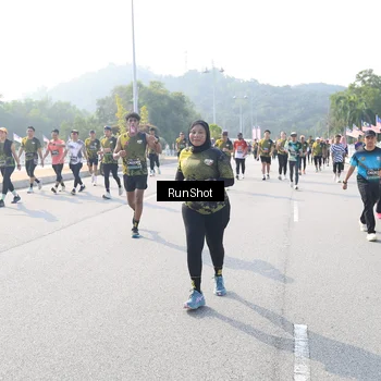 Runner Photo 6923484