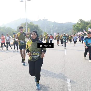 Runner Photo 6923492