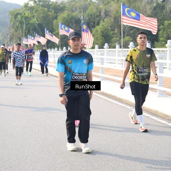 Runner Photo 6923499
