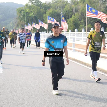 Runner Photo 6923500