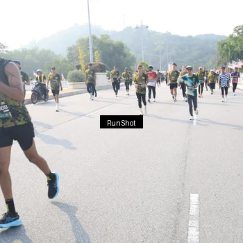 Runner Photo 6923506