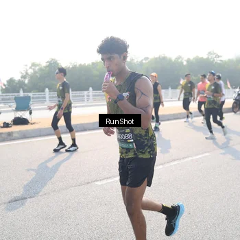 Runner Photo 6923510