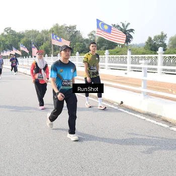 Runner Photo 6923521
