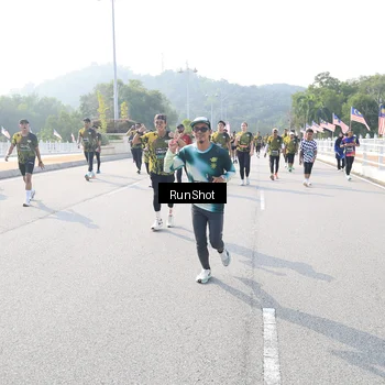 Runner Photo 6923525