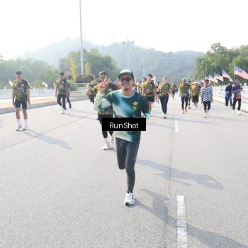 Runner Photo 6923531