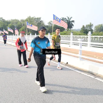 Runner Photo 6923534