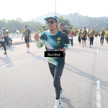 Runner Photo 6923535