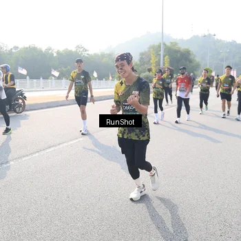 Runner Photo 6923543