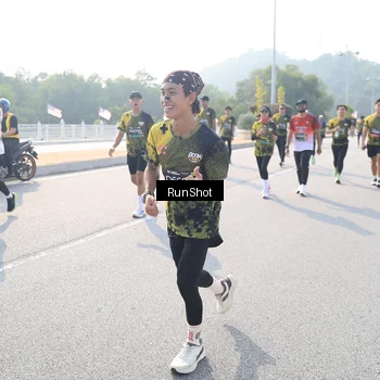 Runner Photo 6923546