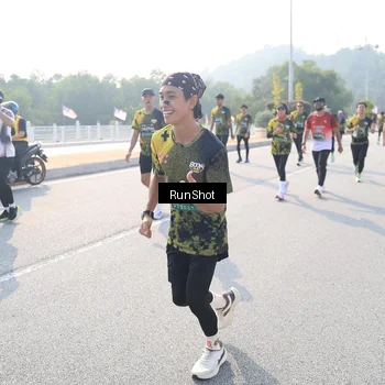 Runner Photo 6923547