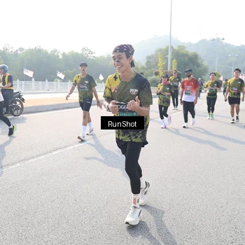 Runner Photo 6923549