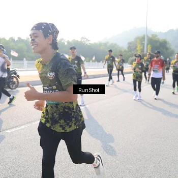 Runner Photo 6923550