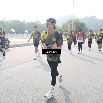 Runner Photo 6923554