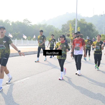 Runner Photo 6923555
