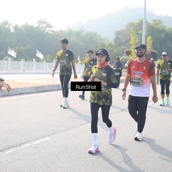 Runner Photo 6923558