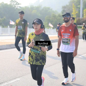 Runner Photo 6923564