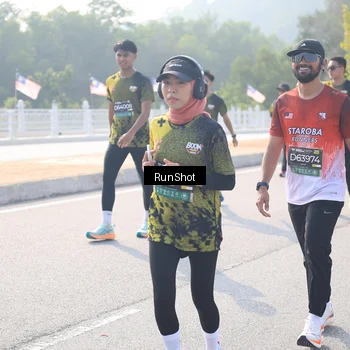 Runner Photo 6923567