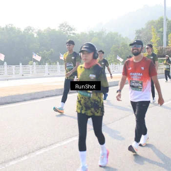 Runner Photo 6923568