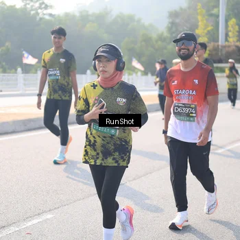 Runner Photo 6923569
