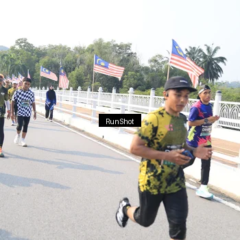 Runner Photo 6923570