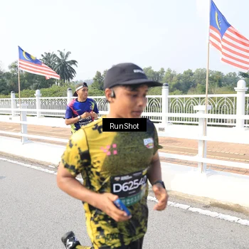 Runner Photo 6923574