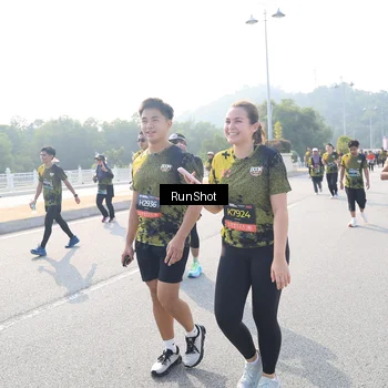 Runner Photo 6923597