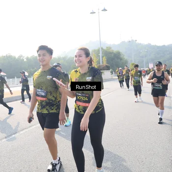 Runner Photo 6923598