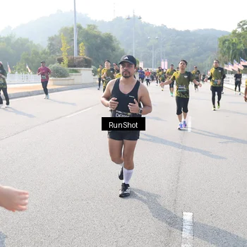 Runner Photo 6923602