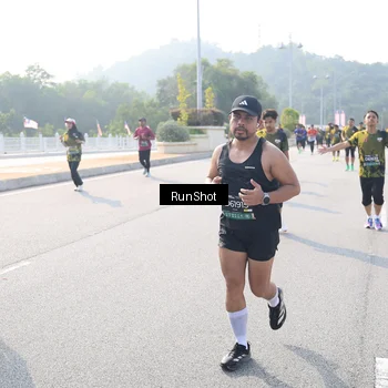 Runner Photo 6923605