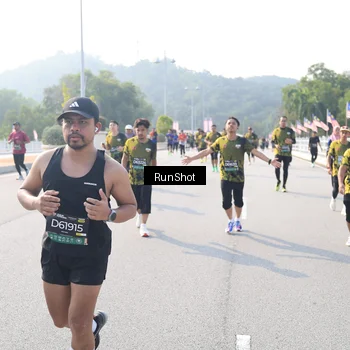 Runner Photo 6923610