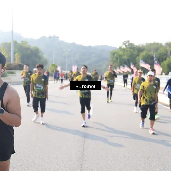 Runner Photo 6923611