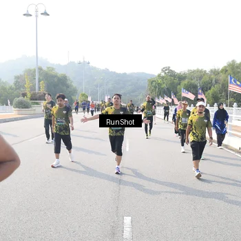 Runner Photo 6923614