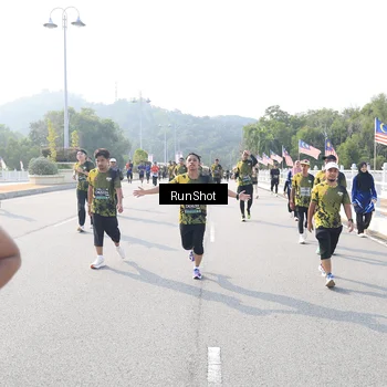 Runner Photo 6923615