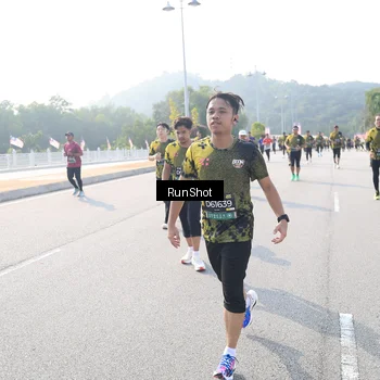 Runner Photo 6923625