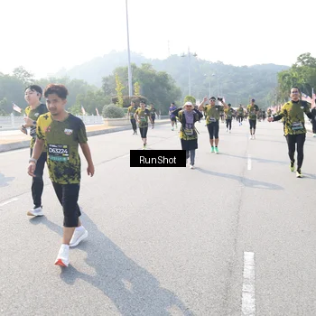 Runner Photo 6923633