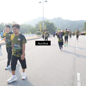 Runner Photo 6923639