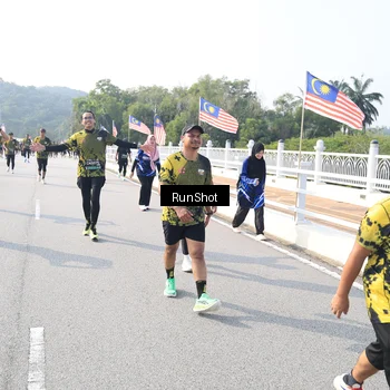 Runner Photo 6923640