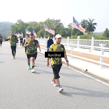 Runner Photo 6923641
