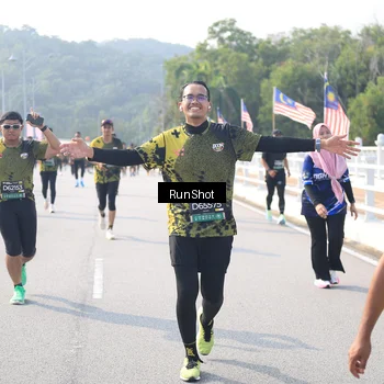 Runner Photo 6923646