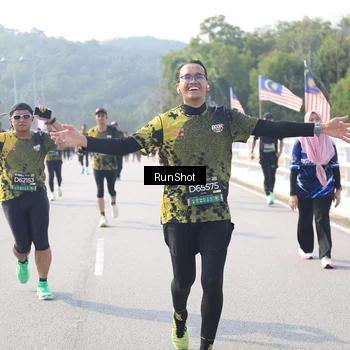 Runner Photo 6923650