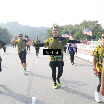 Runner Photo 6923660