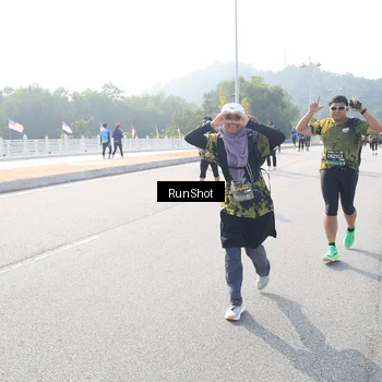 Runner Photo 6923661