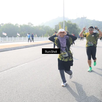 Runner Photo 6923665